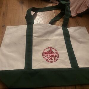 Trader Joe’s green tote bag nwt